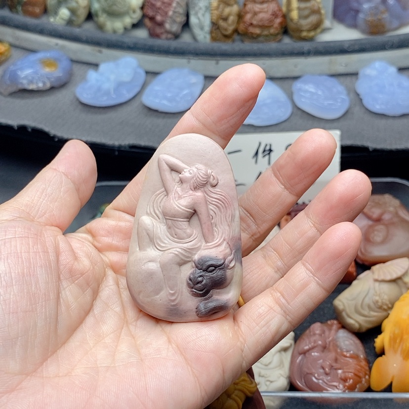 【闪购商品】定制石英质玉吊坠未镶嵌