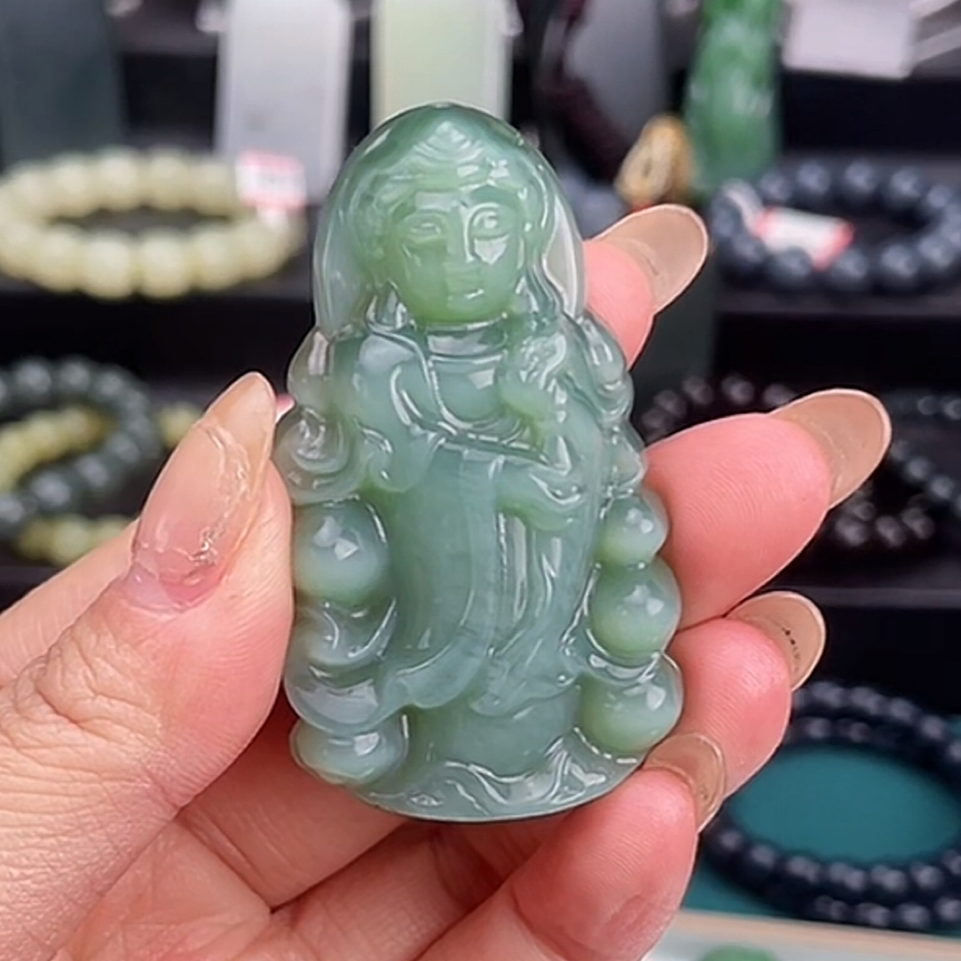 和田玉俄罗斯碧玉粉青带猫观音