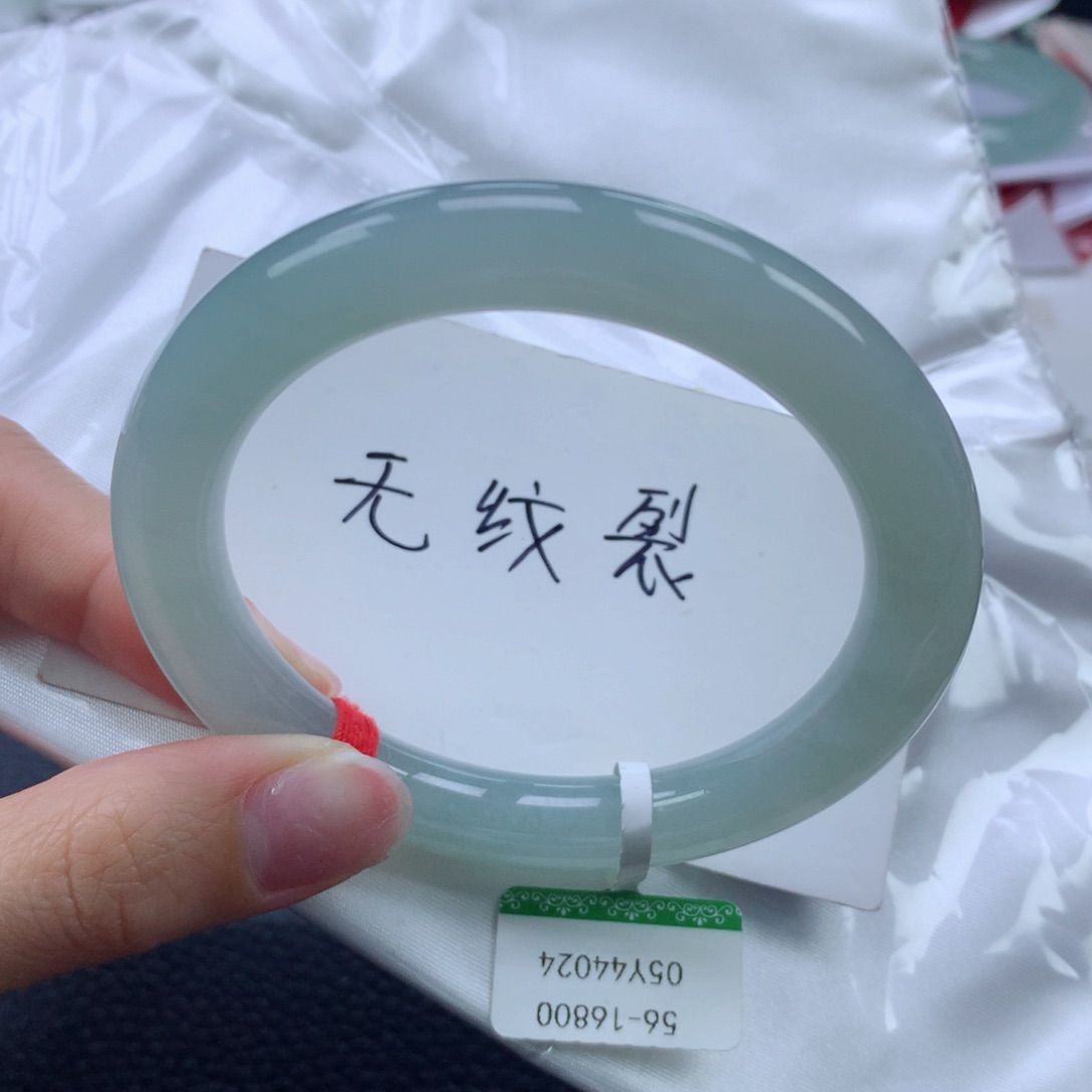 翡翠未镶嵌手镯56.9圆条