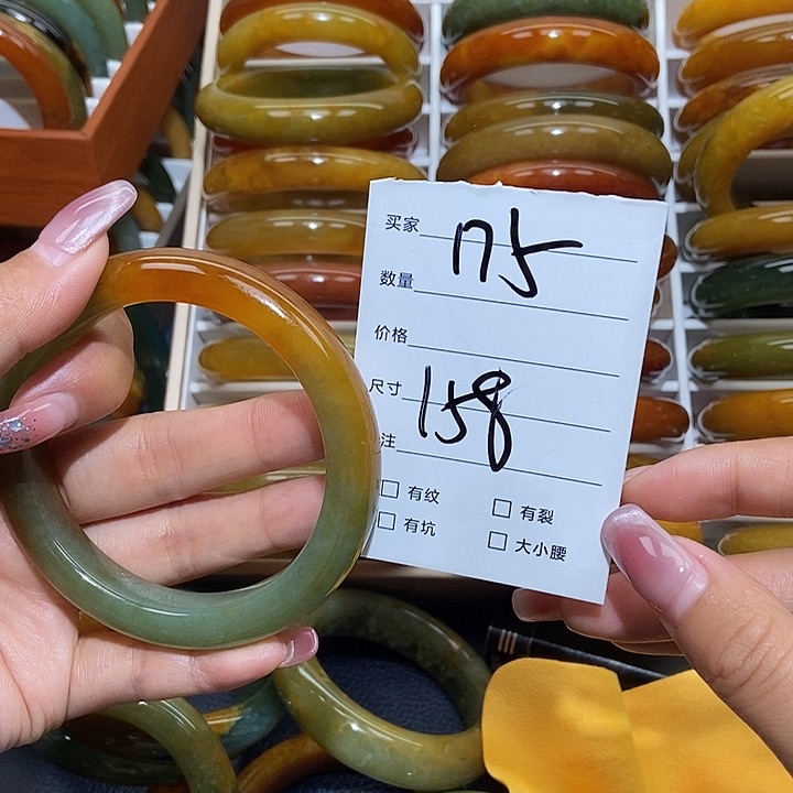 蛇纹石玉未镶嵌手镯小*
