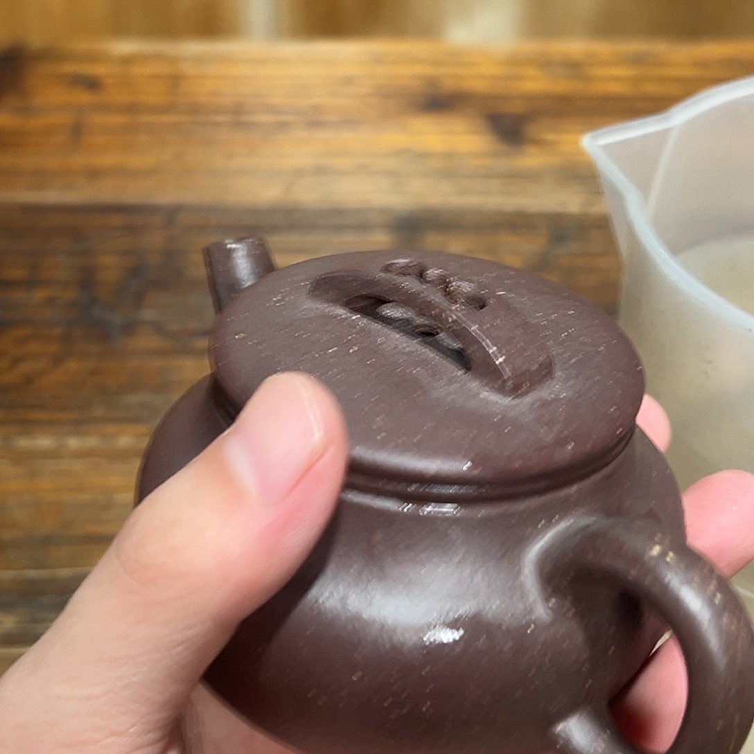 茶壶紫砂紫砂的味道很好