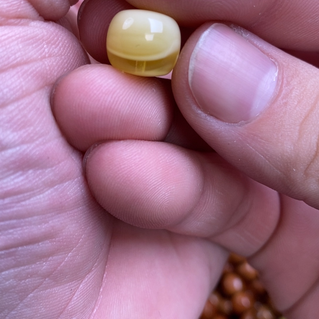 蜜蜡裸石未镶嵌俺****神