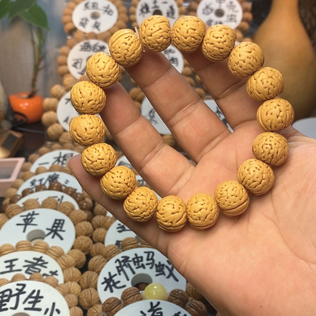 【闪购商品】桃核手串金丹手串