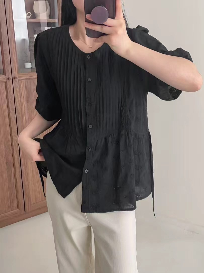 复古镂空绣花衬衫宽松圆领风琴褶皱文艺显瘦短袖上衣6669