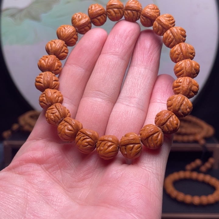 W***T手串桃核12金蟾手串