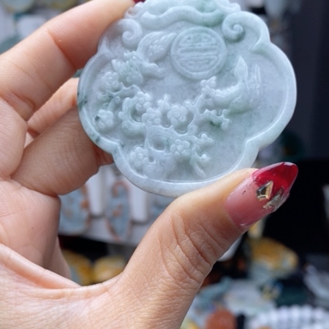 翡翠颈饰未镶嵌翡翠