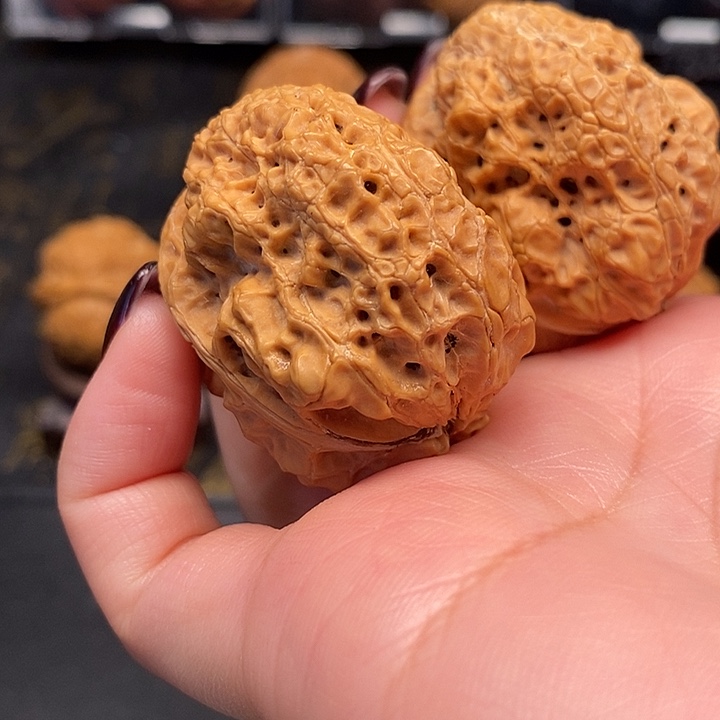 吊坠文玩核桃高背龙脊41