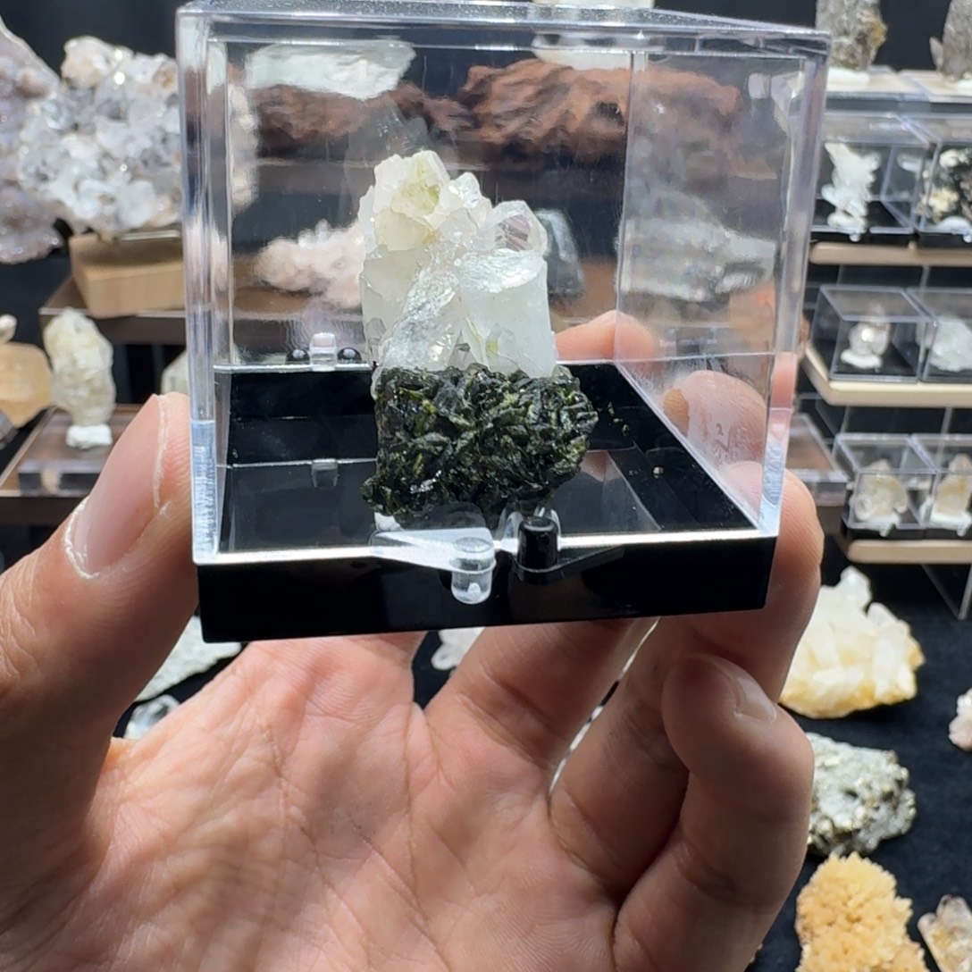 珠宝半成品水晶未镶嵌