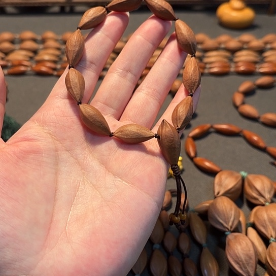 小***食0.9小金瓜子手串3通款