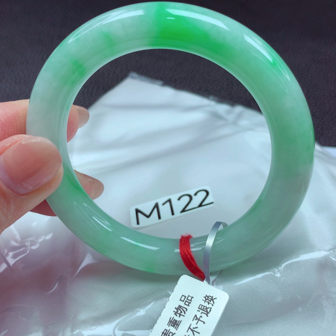 翡翠手镯未镶嵌手镯88