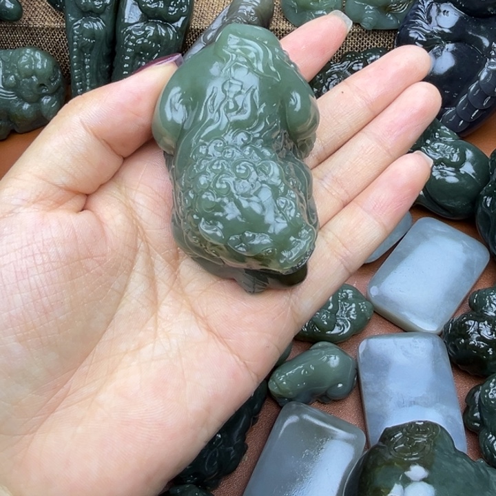 和田玉未镶嵌挂件