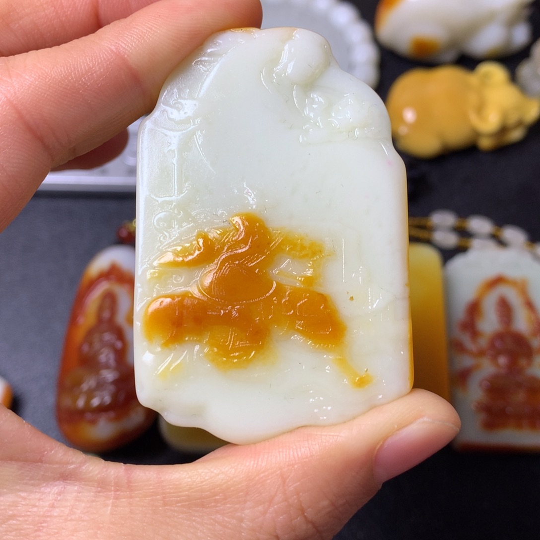 和田玉颈饰未镶嵌