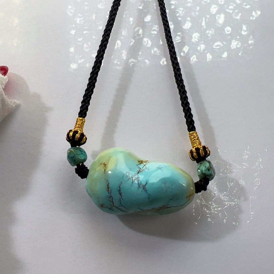 绿松石未镶嵌挂件