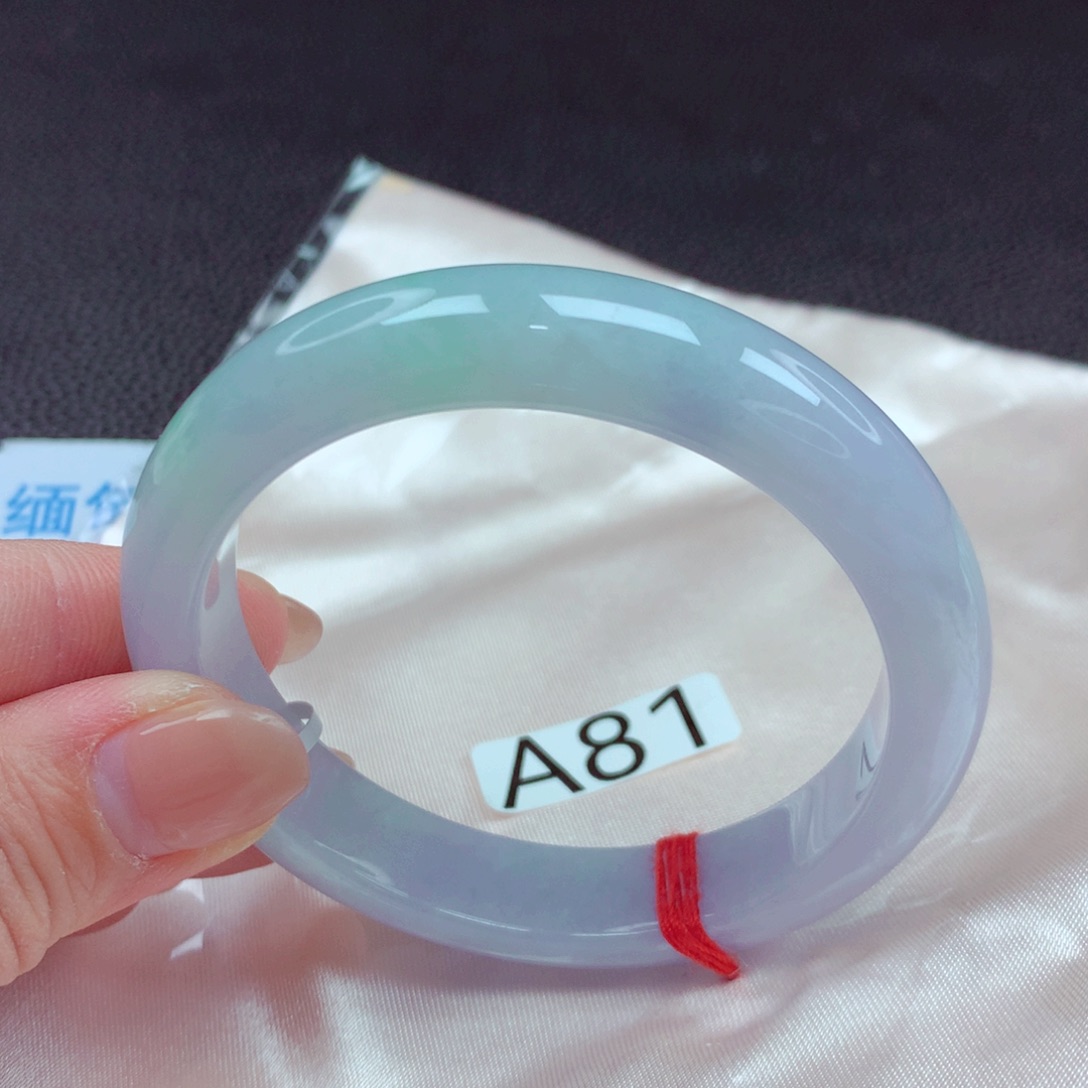 翡翠手镯未镶嵌手镯88