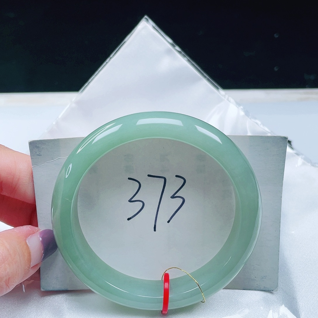 翡翠未镶嵌手镯缅甸翡翠56+