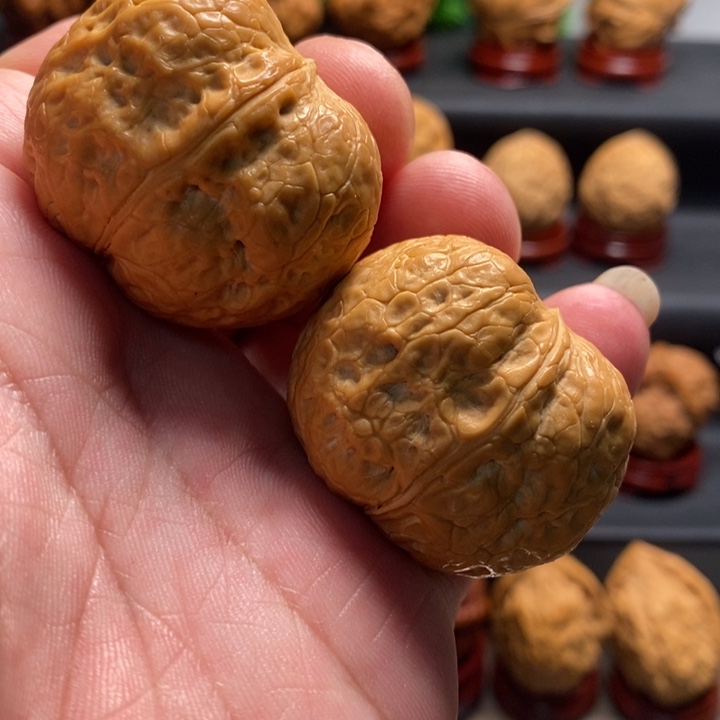 文玩核桃吊坠方尊元宝39