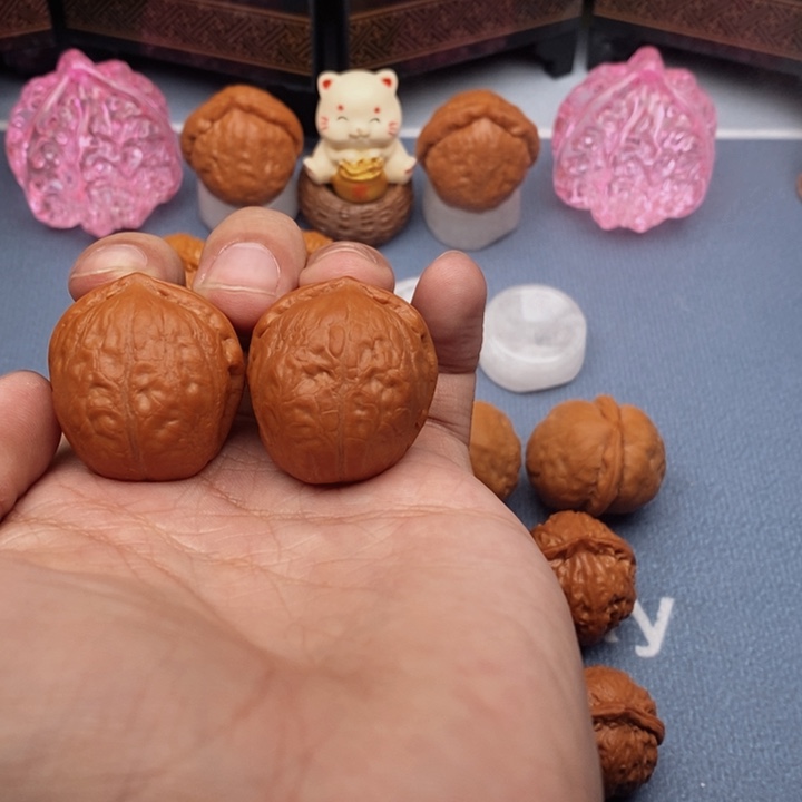 文玩核桃把件水晶佛肚