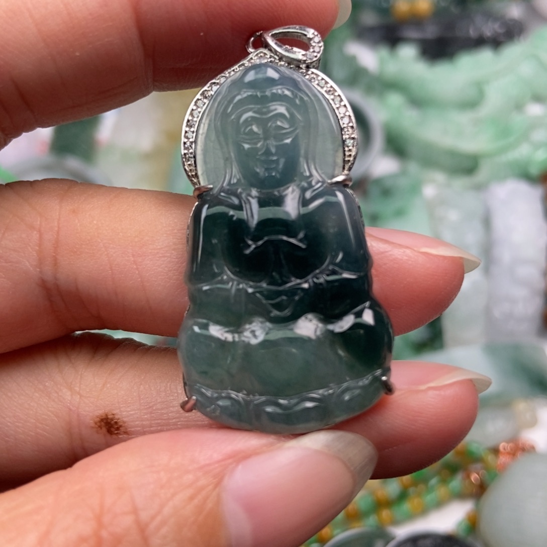 翡翠未镶嵌颈饰翡翠