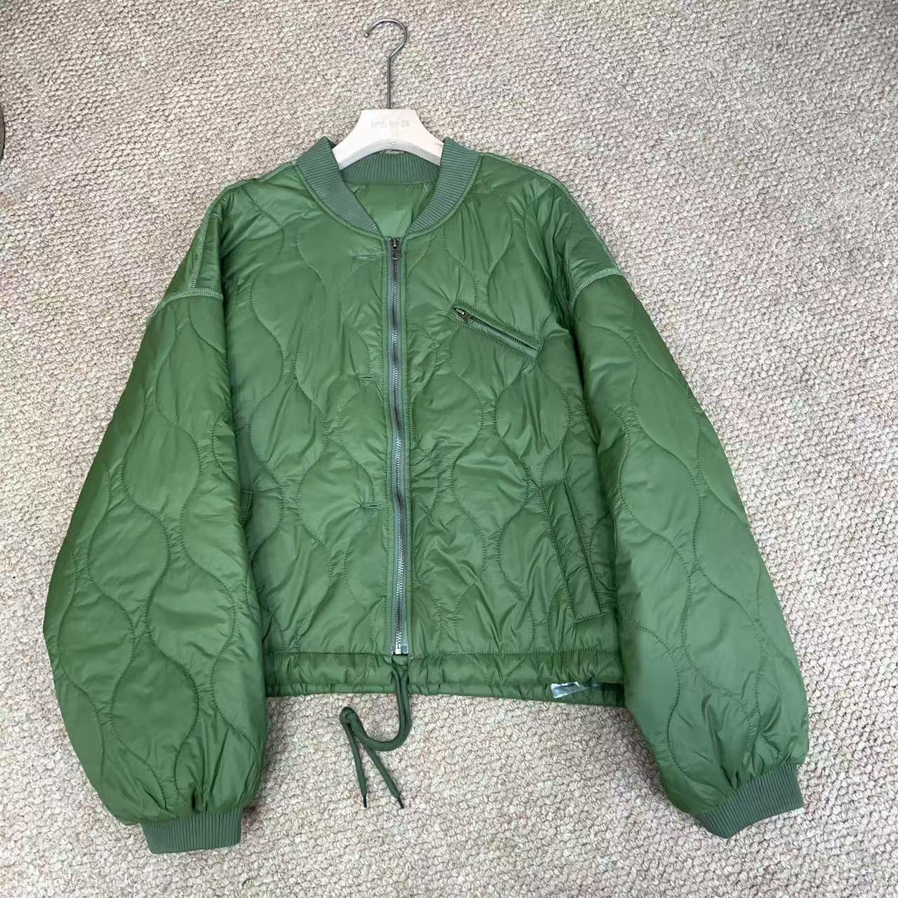 别出新裁453146新款圆领抽绳夹克棉服    衣长58