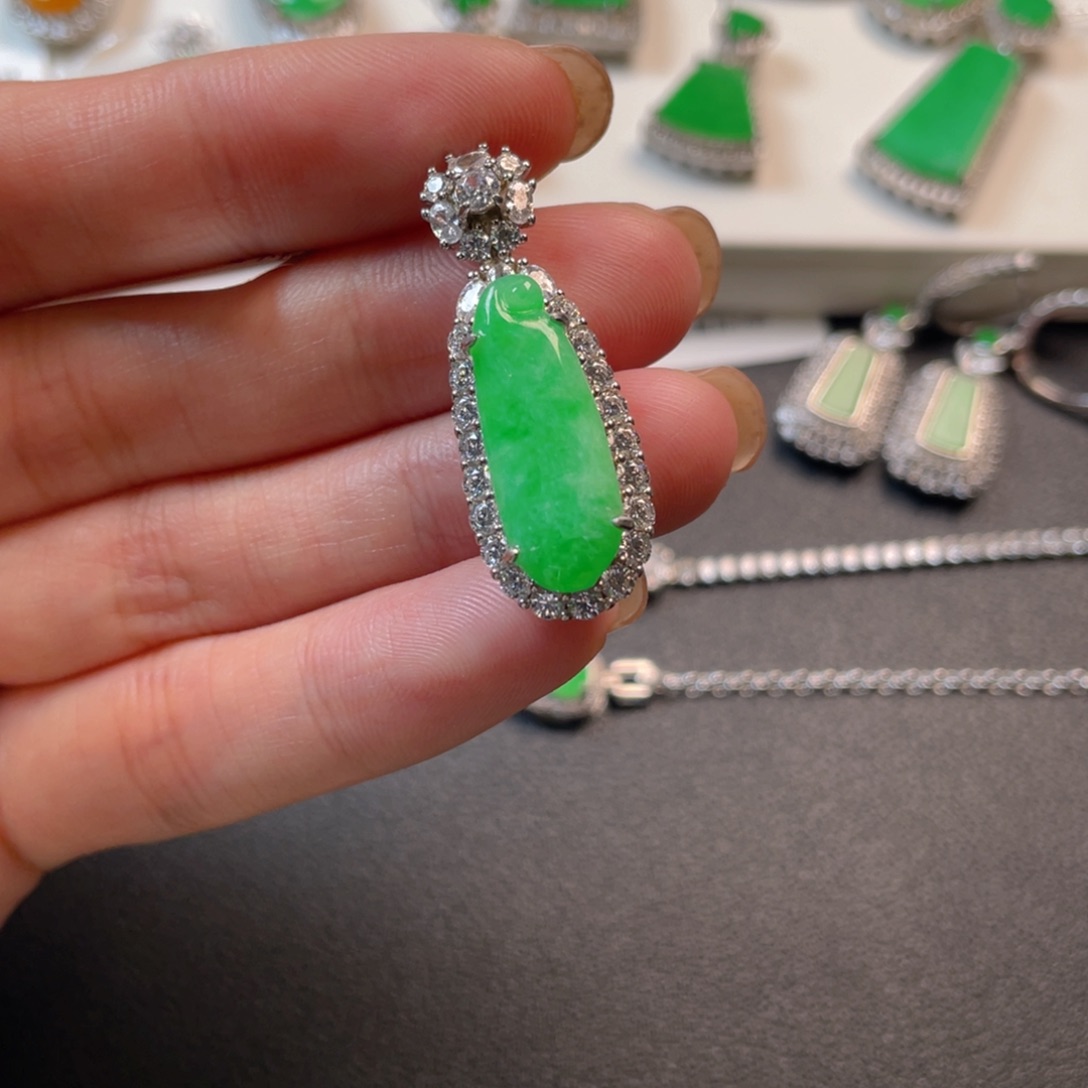 翡翠吊坠(不含链)银S925镶嵌