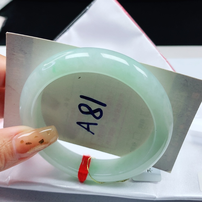 【闪购商品】翡翠手镯未镶嵌 正圈55+