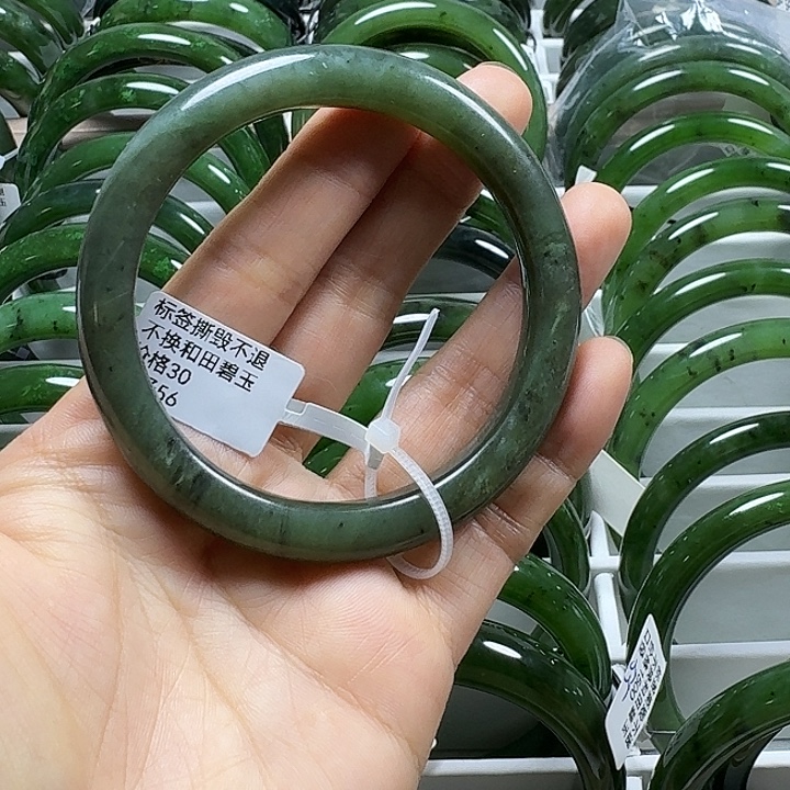 和田玉（碧玉）未镶嵌手镯细条56有瑕