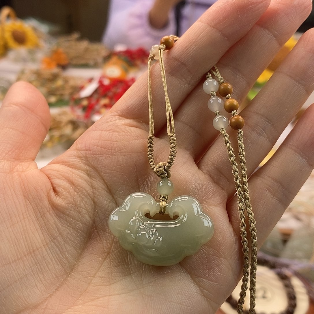 和田玉吊坠(不含链)未镶嵌