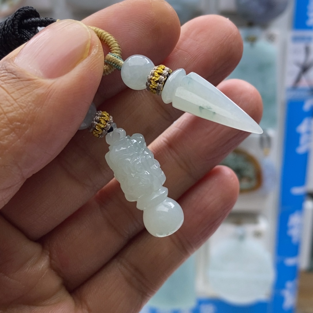翡翠颈饰未镶嵌经