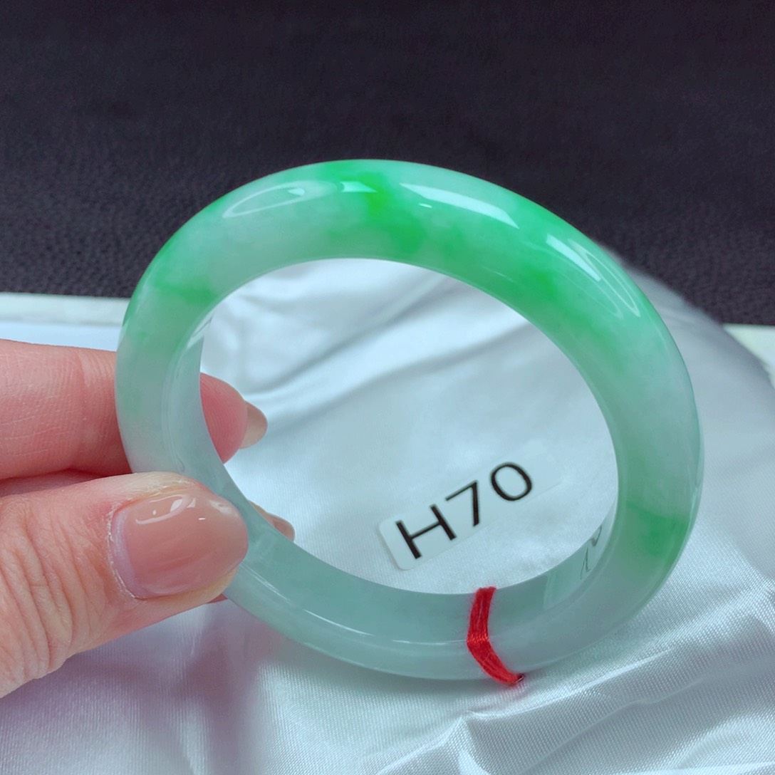 翡翠手镯未镶嵌手镯88