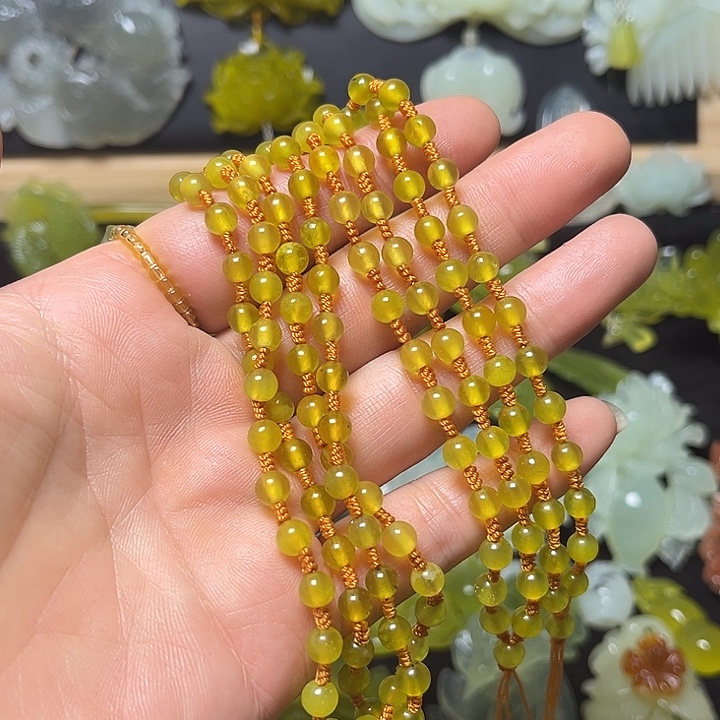 云***兮蛇纹石玉未镶嵌颈饰