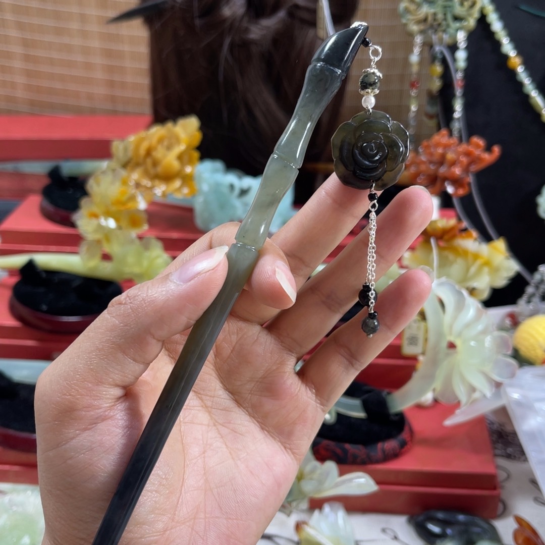 蛇纹石玉发饰未镶嵌