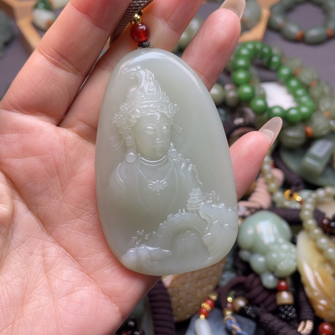 和田玉颈饰未镶嵌