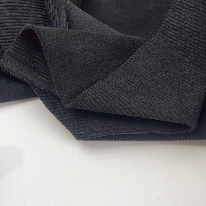 混纺黑色灯芯绒1米。  