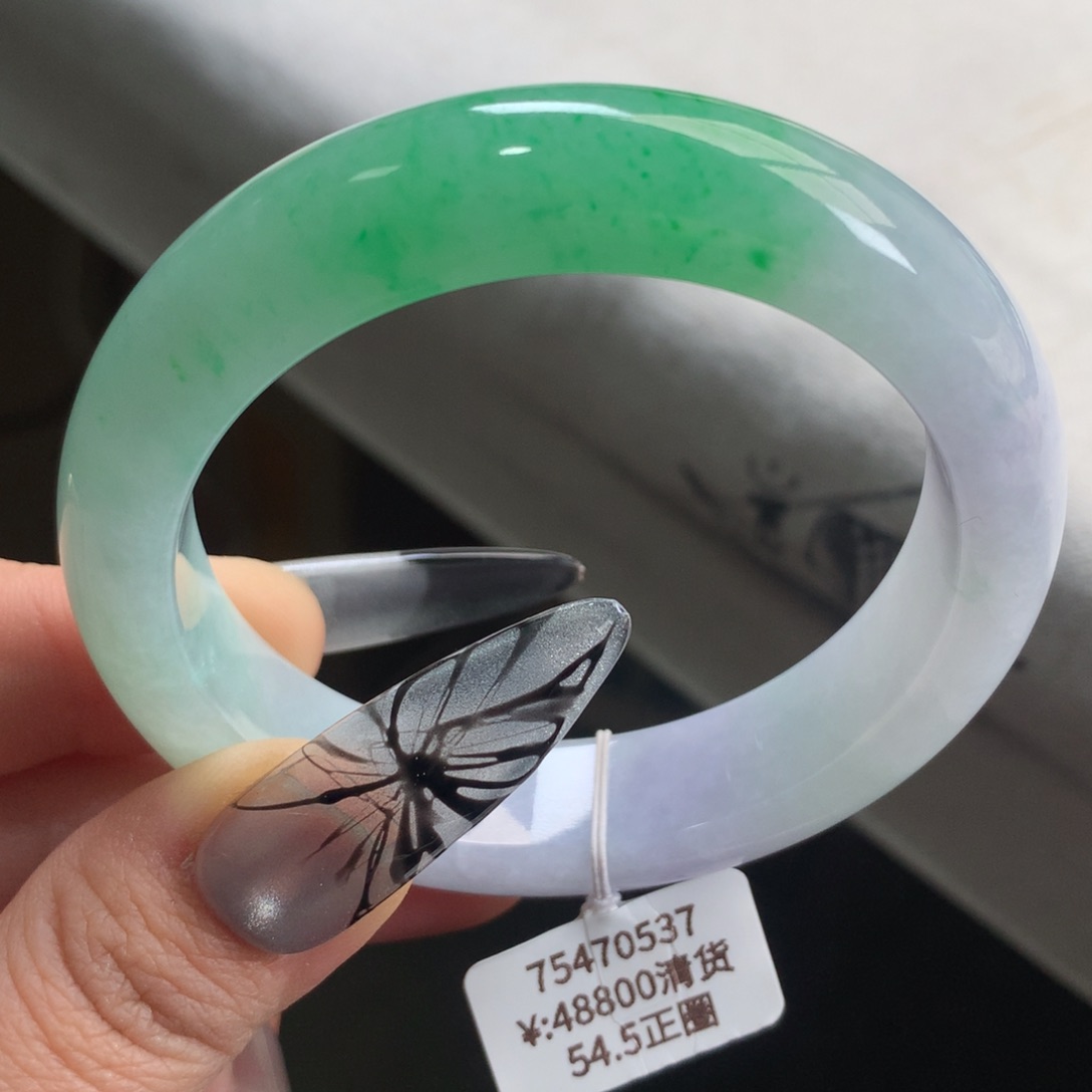 翡翠手镯未镶嵌淡春彩正圈