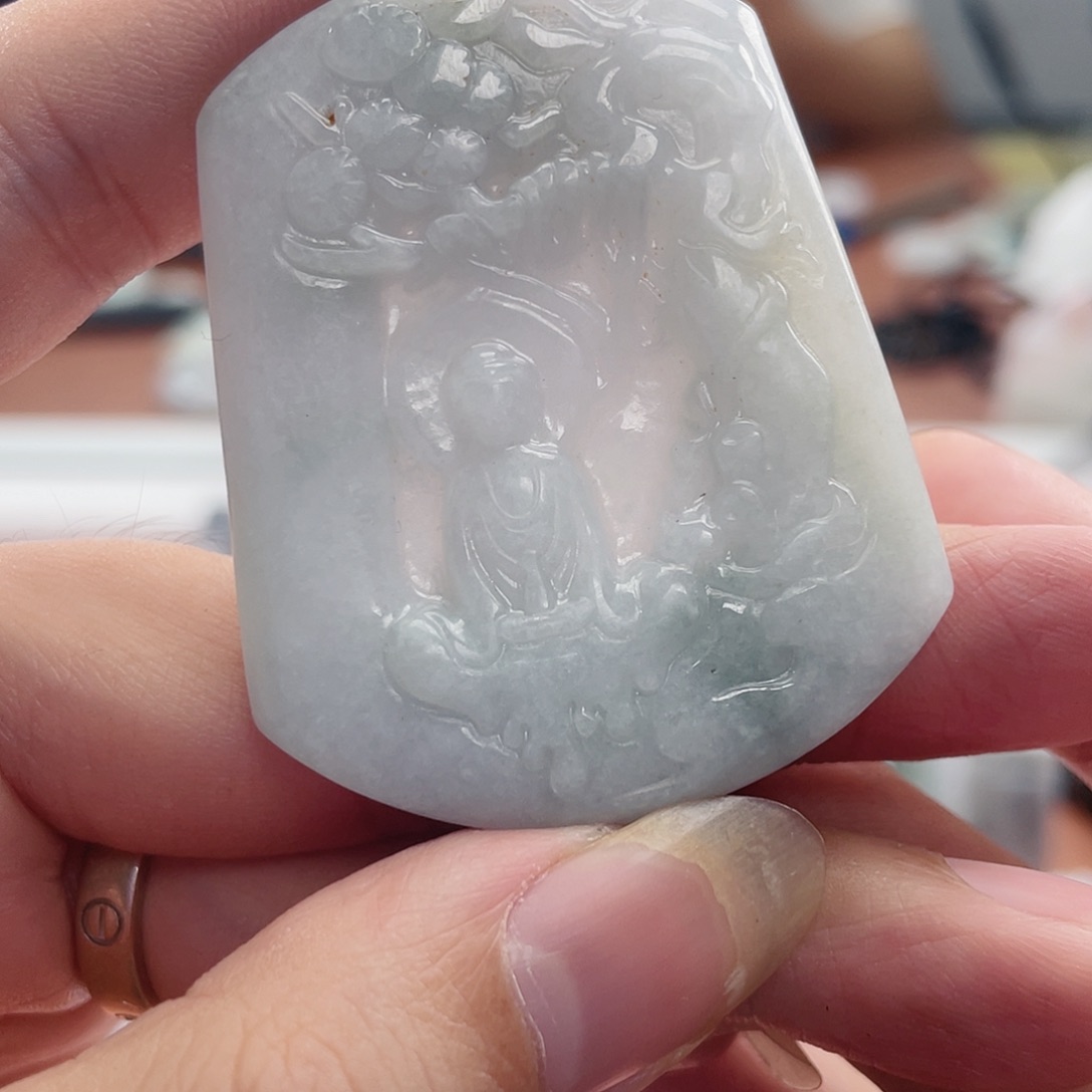 翡翠未镶嵌颈饰翡翠