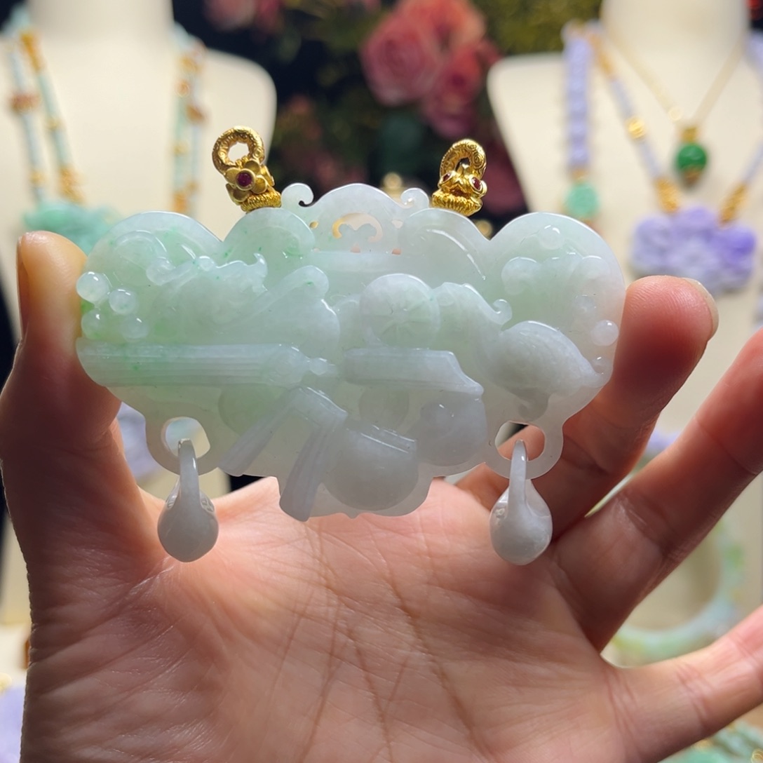 翡翠颈饰未镶嵌天然翡翠