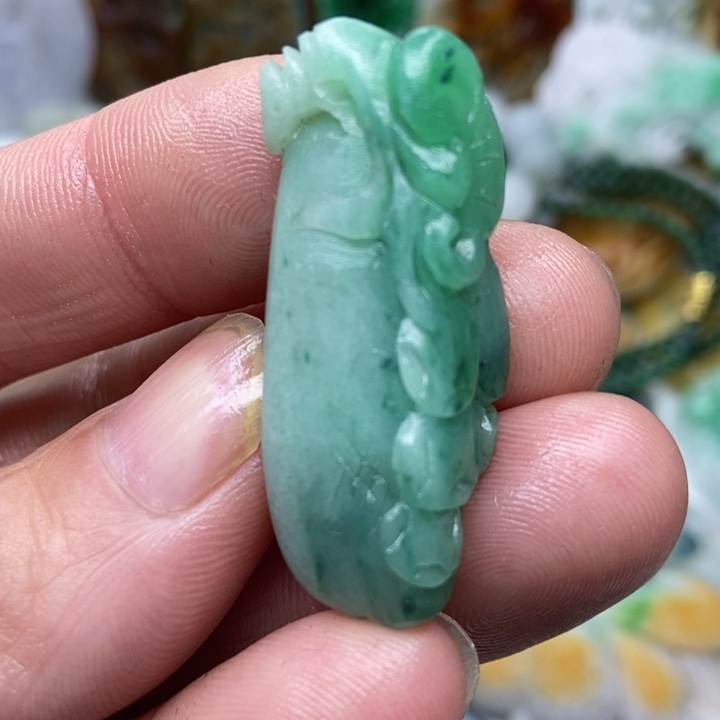 定制翡翠未镶嵌翡翠