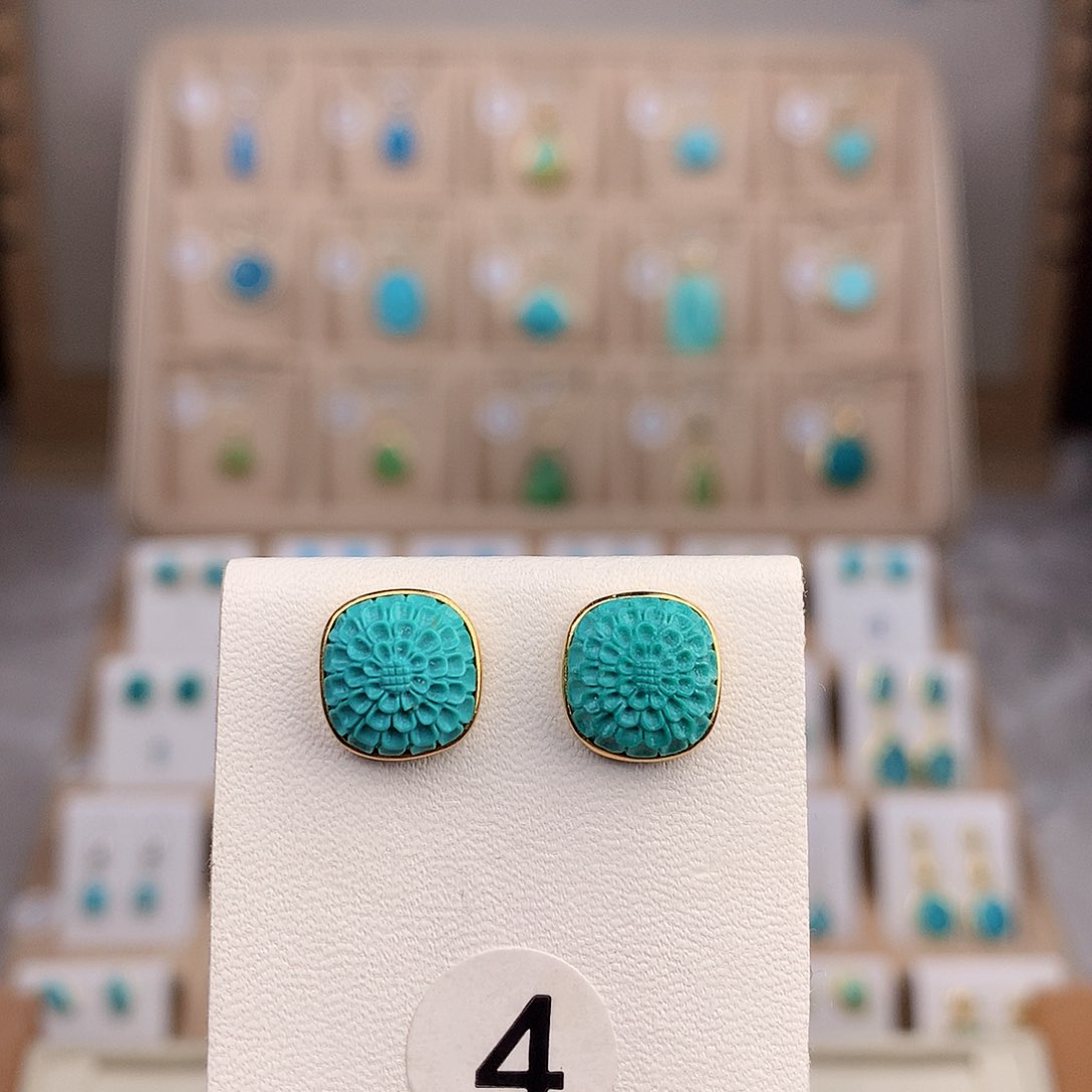 绿松石耳饰18K金镶嵌