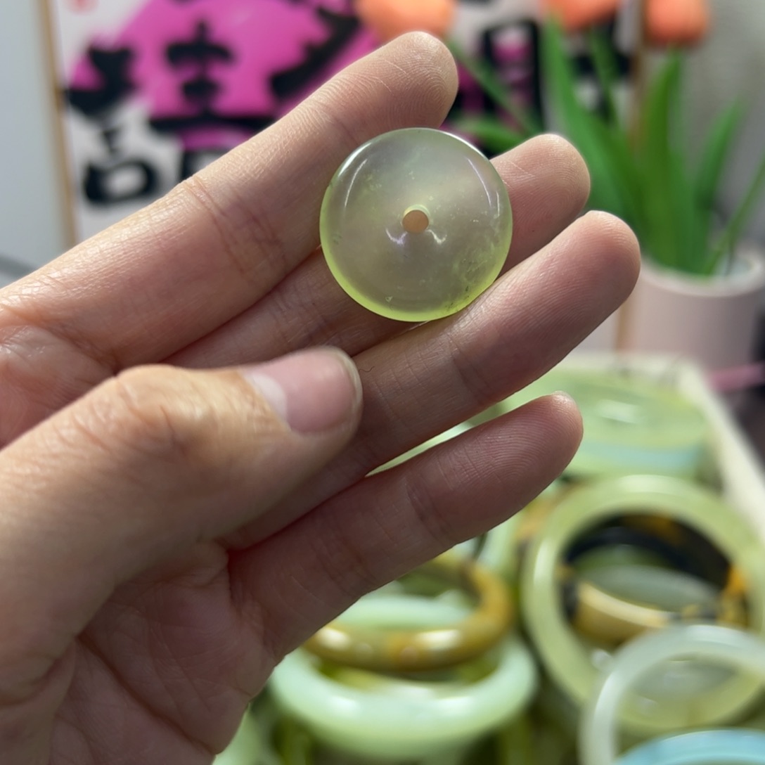 蛇纹石玉手镯未镶嵌255