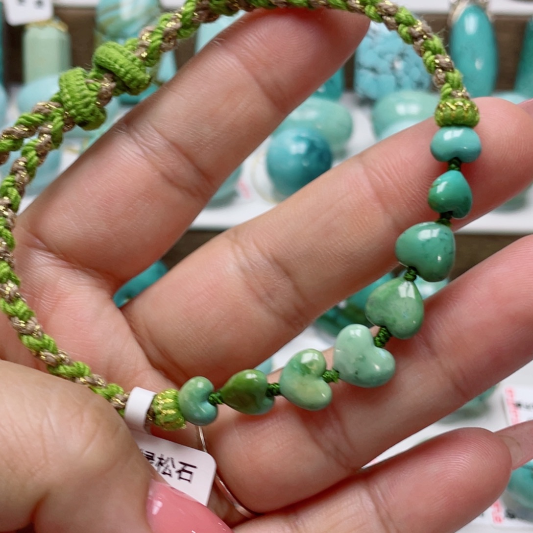 绿松石未镶嵌摆件