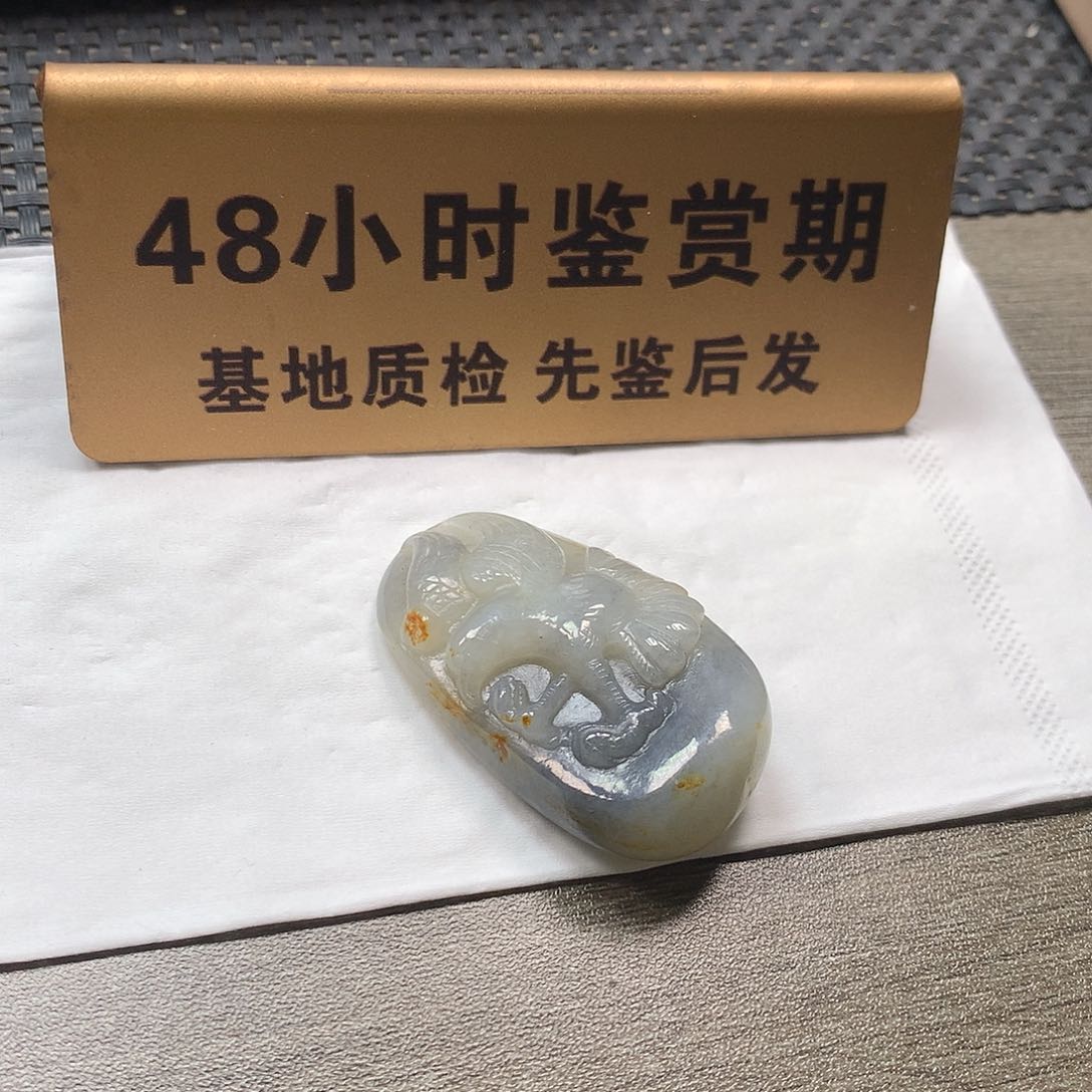 颈饰未镶嵌和田玉大展宏图