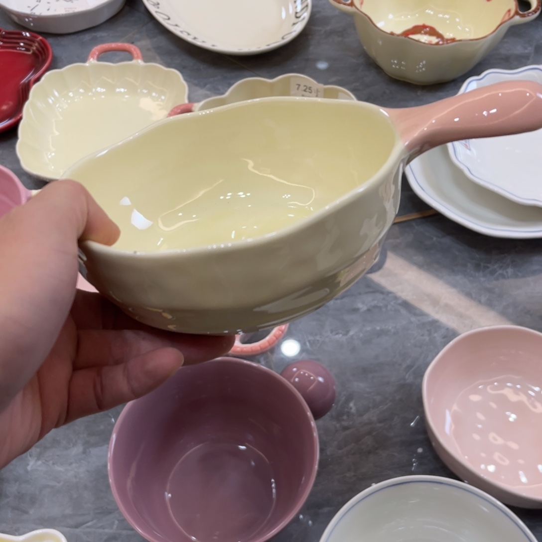 陶瓷微瑕餐具介意勿拍，满18飞！