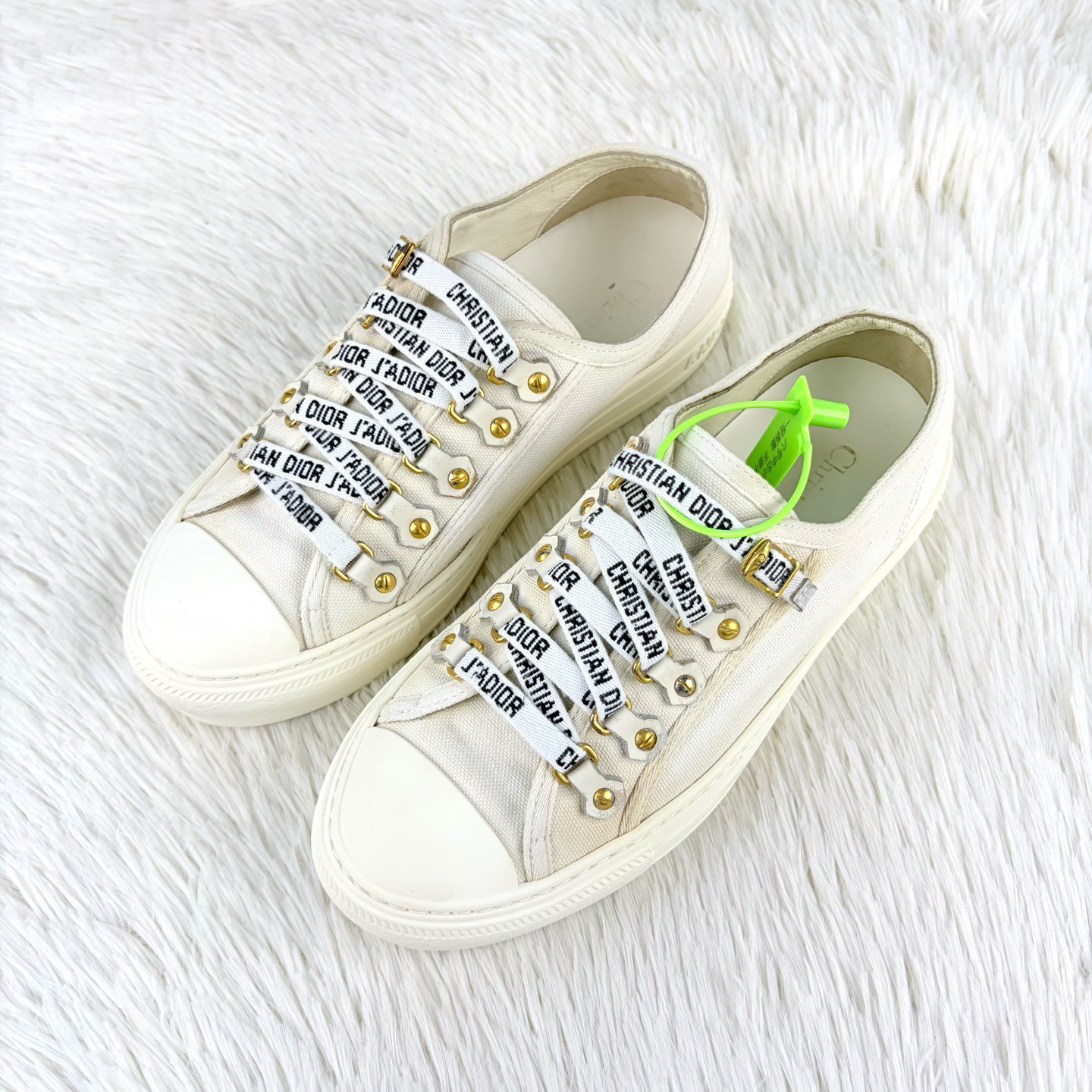 95新 DIOR/迪奥 白色帆布鞋36.5码 咩