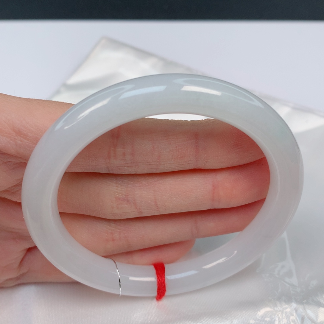 翡翠手镯未镶嵌56.4圆条