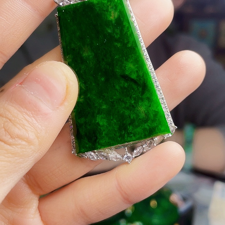 翡翠银S925镶嵌颈饰多样性