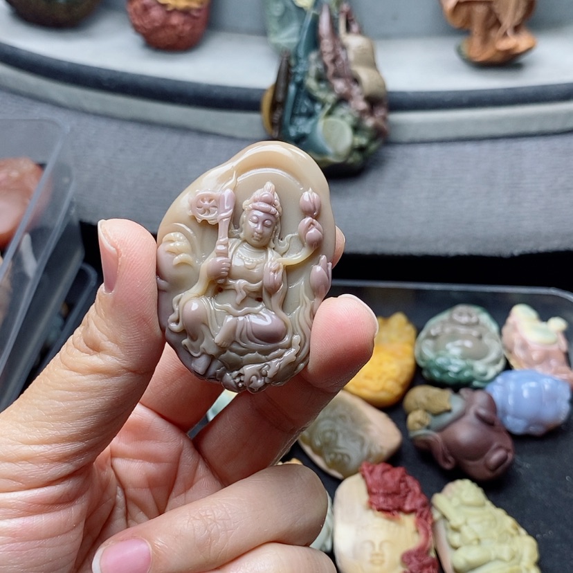 【闪购商品】定制石英质玉吊坠未镶嵌