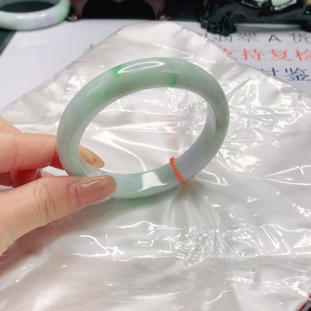 翡翠手镯未镶嵌缅甸天然A货翡翠