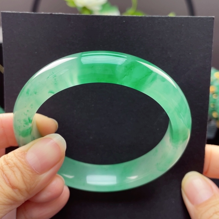 石英质玉手镯未镶嵌57-58