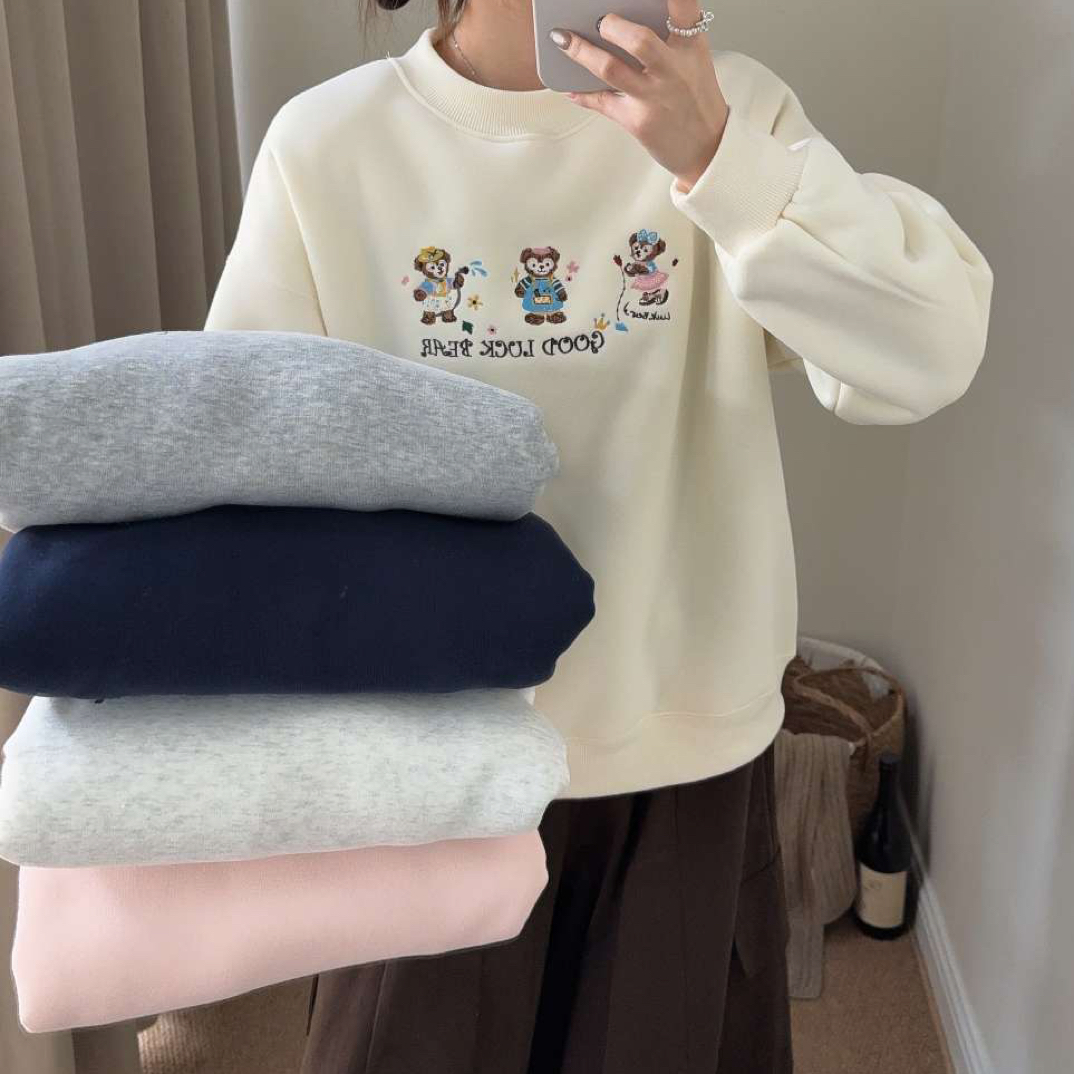 衣长62左右 半高领 羊羔绒 加绒加厚卫衣 胸前卡通刺绣 袖子刺绣 