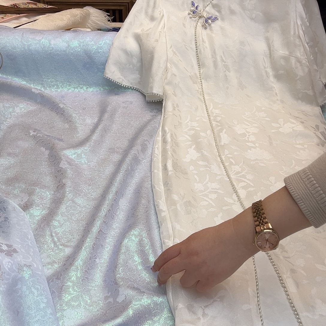 刺绣裙子团购带串珠颜色后台可选